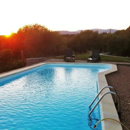 Villa Elegante A Sagone Avec Piscine Privee Et Vue Sur La Mer *