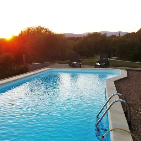 Villa élégante à Avec Piscine Privée Et Vue Sur La