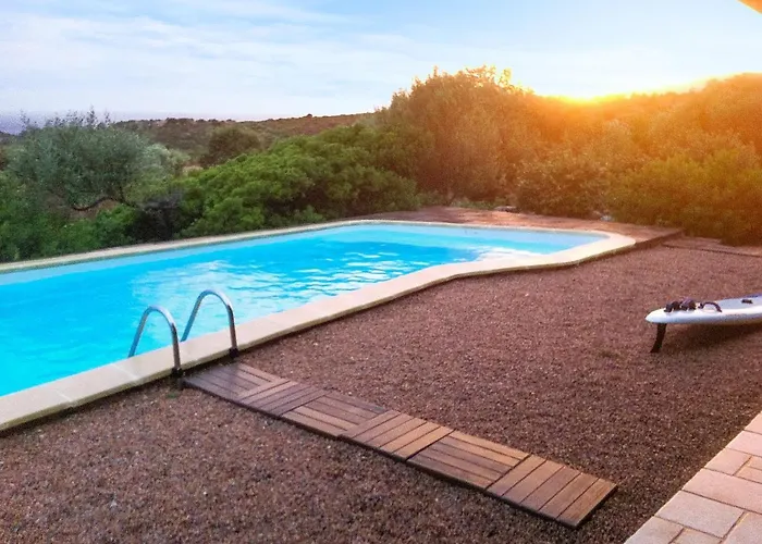 Elegante A Avec Piscine Privee Et Vue Sur La *