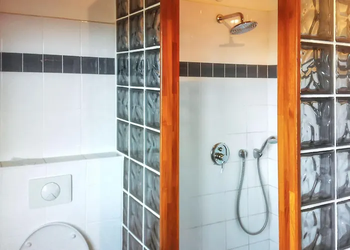 Vila Elegante A Avec Piscine Privee Et Vue Sur La *