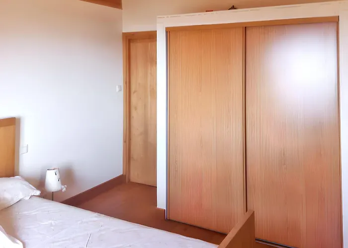 Elegante A Avec Piscine Privee Et Vue Sur La Vila