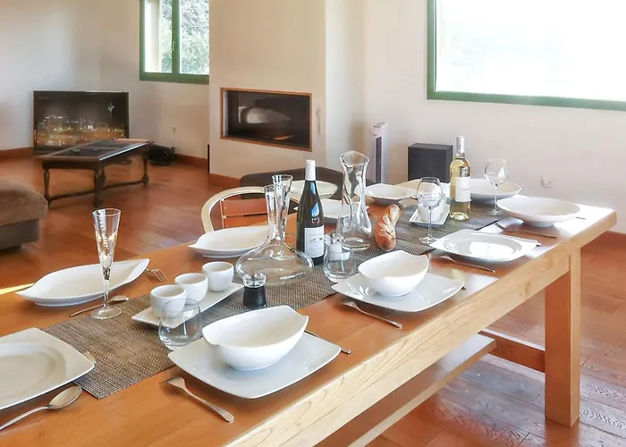 Elegante A Avec Piscine Privee Et Vue Sur La *